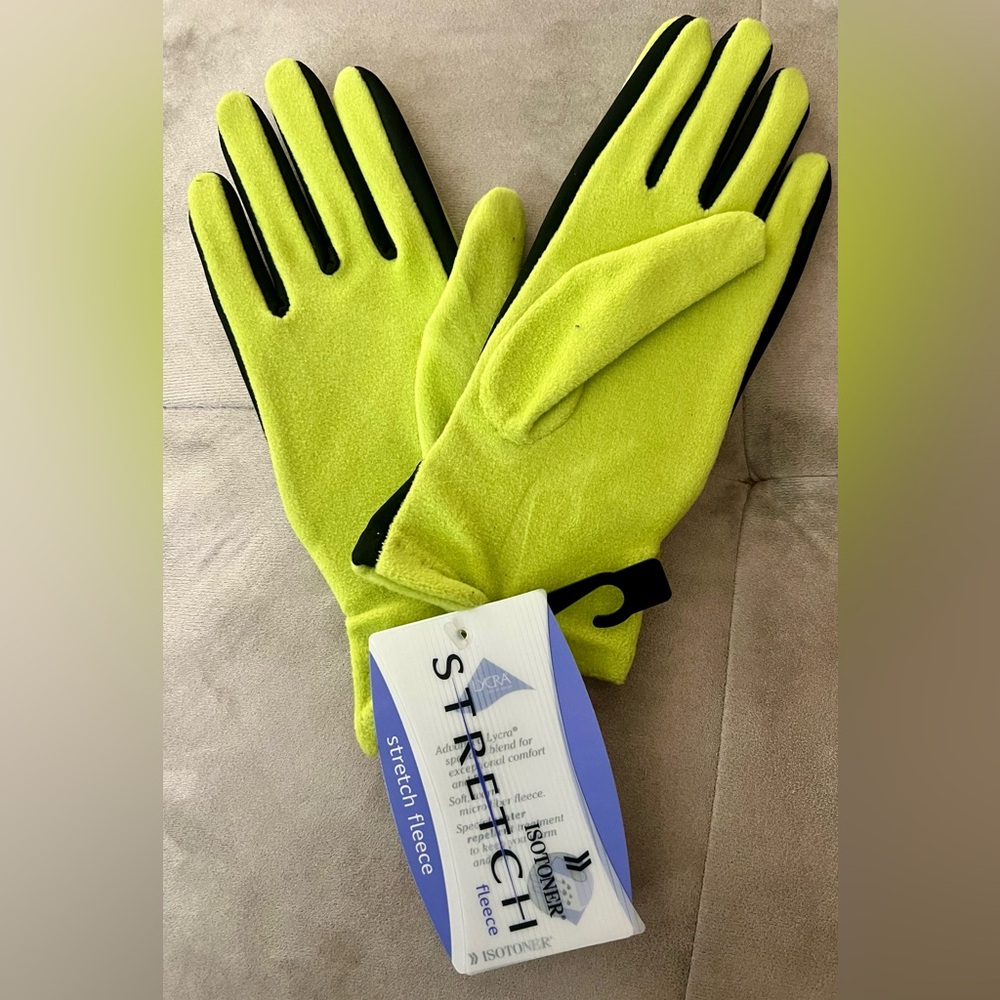 Isotoner stretch fleece water repellent gloves NEW